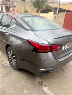 نيسان ألتيما